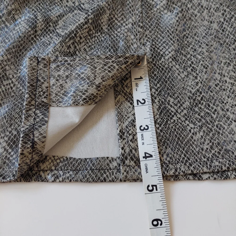 Xhiliration mini skirt NWOT